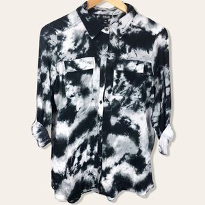 A.N.A Tie Dye Black Button Front Tab Long Sleeve Blouse M Career Work Casual